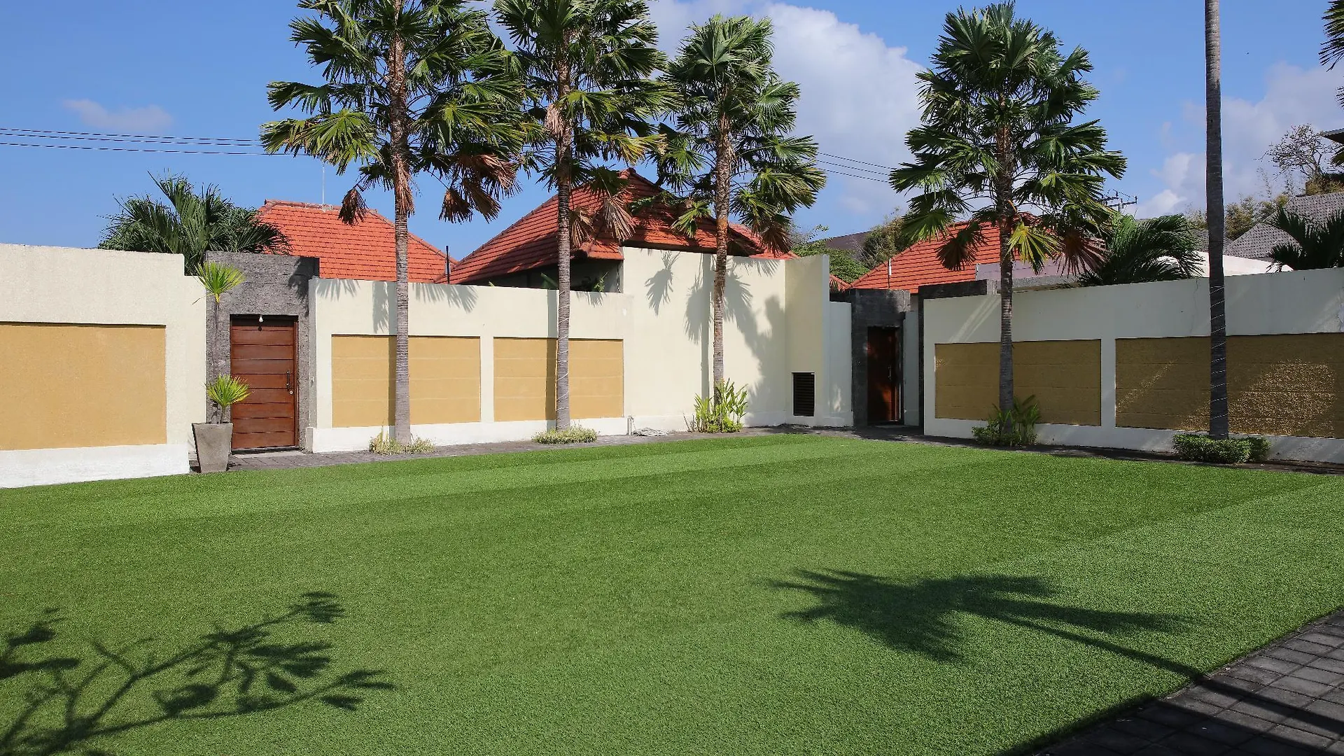 Putri Bali Suite Villa Seminyak